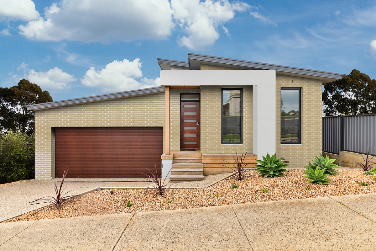 Sunlight | Selkirk Concrete Brick (500 per pack)