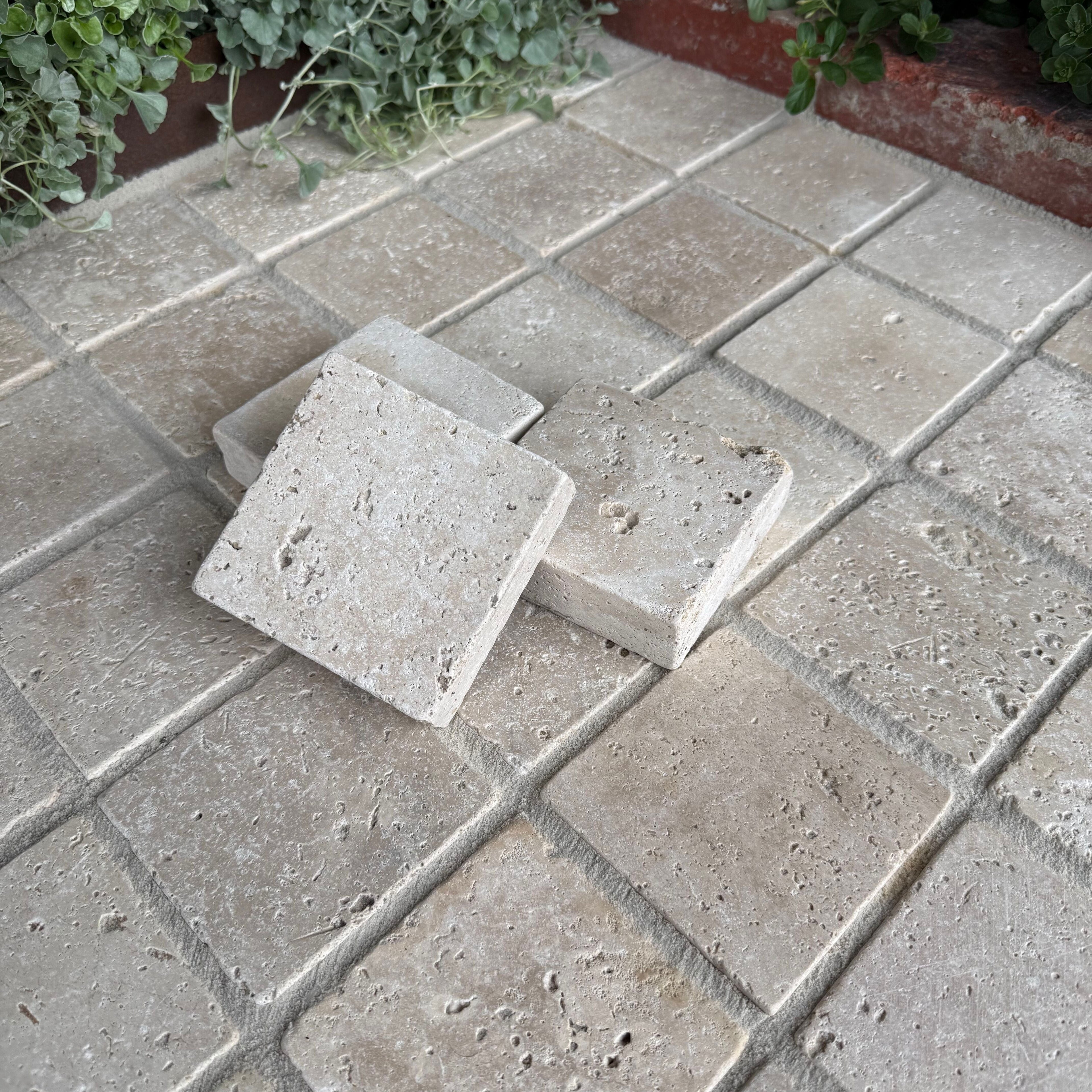 Cobblestones - Classsic Travertine