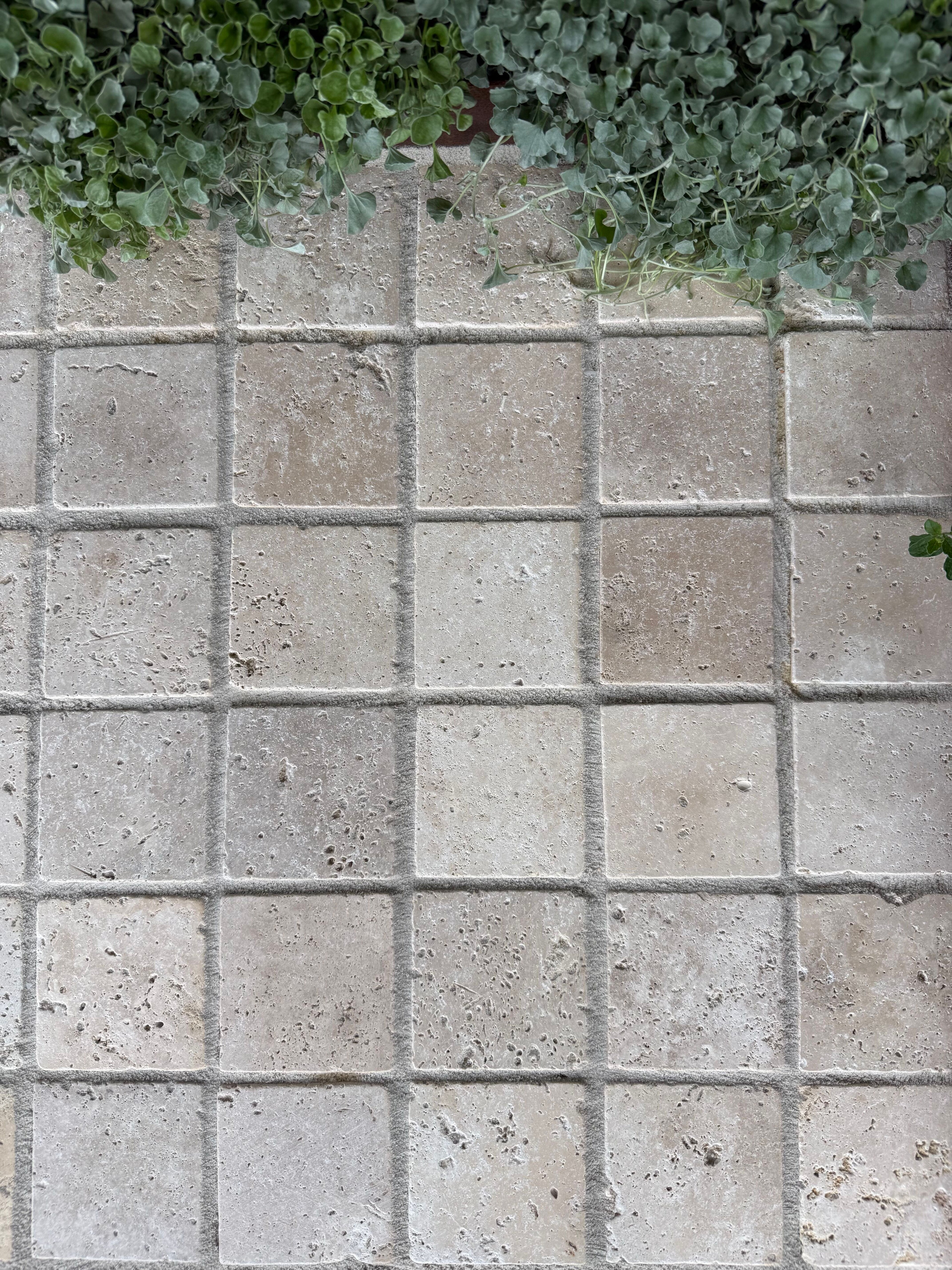 Cobblestones - Classsic Travertine